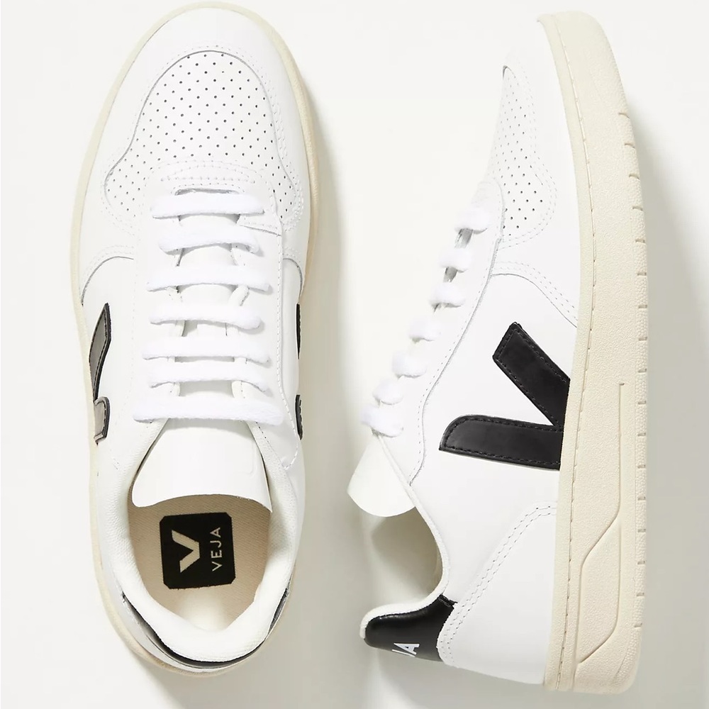 Veja V-10 sneakers